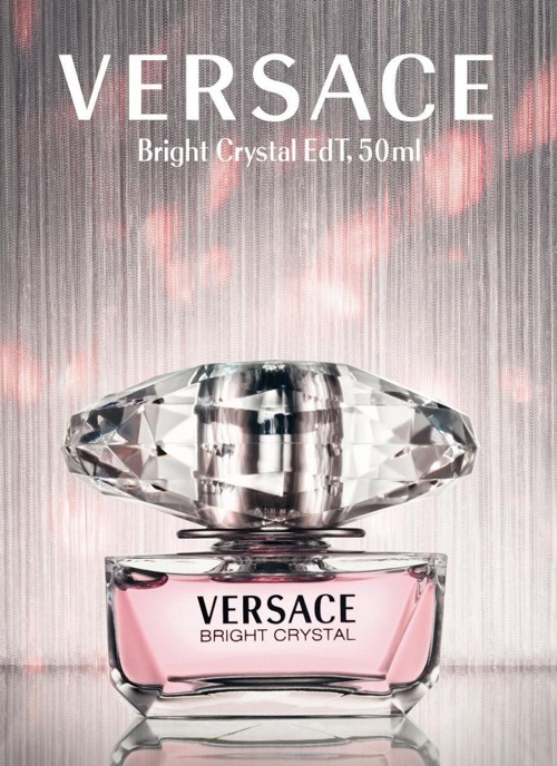 anuncio publicitário perfume marca versace