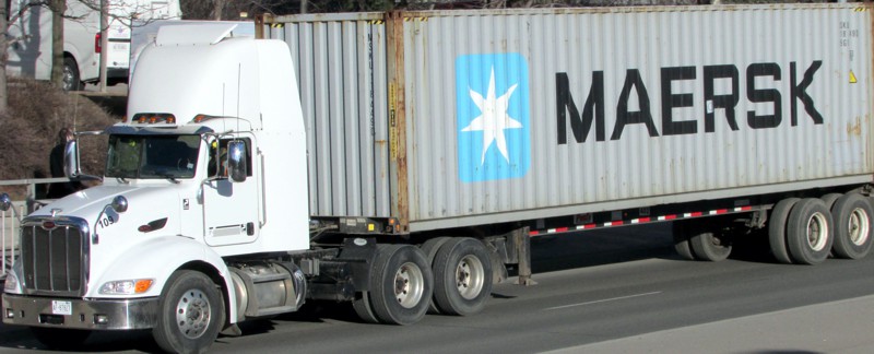 logotipo caminhão maersk transportadora