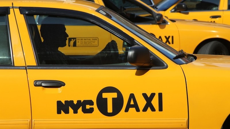 logotipo de nova iorque em taxi