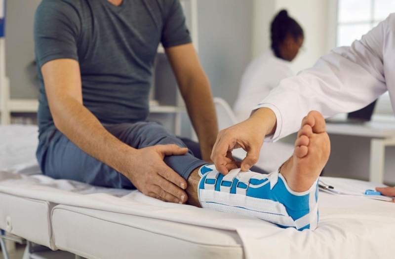 nome de marca fantasia clinica ortopedica produto serviço empresa ortopedia tornozelo