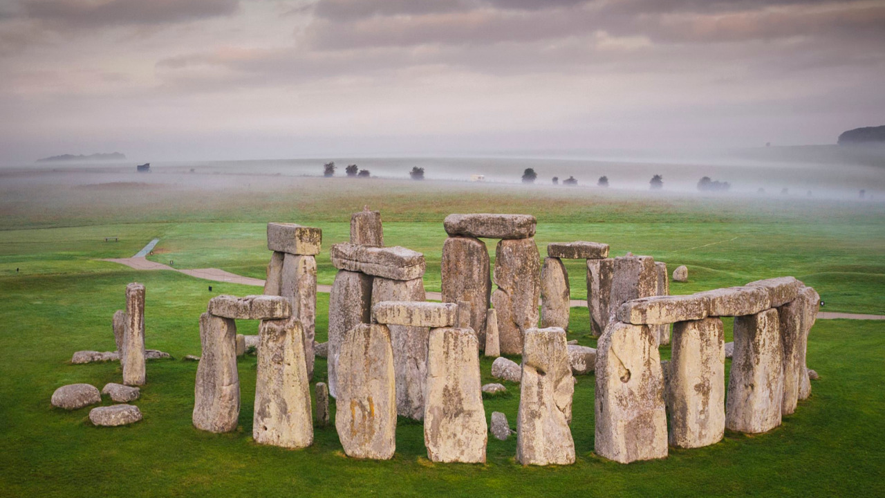 calendario simbolo stonehenge