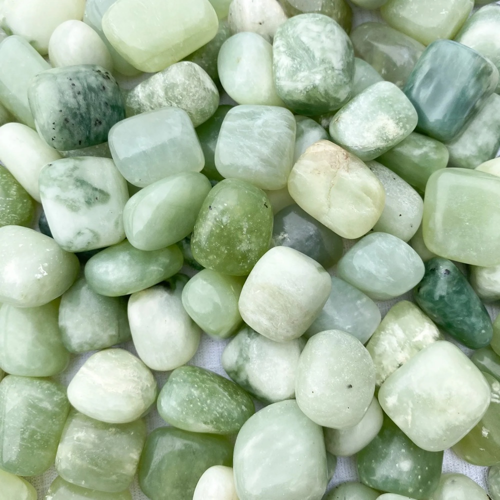 pedra de jade nefrita verde simbologia historica e cultural