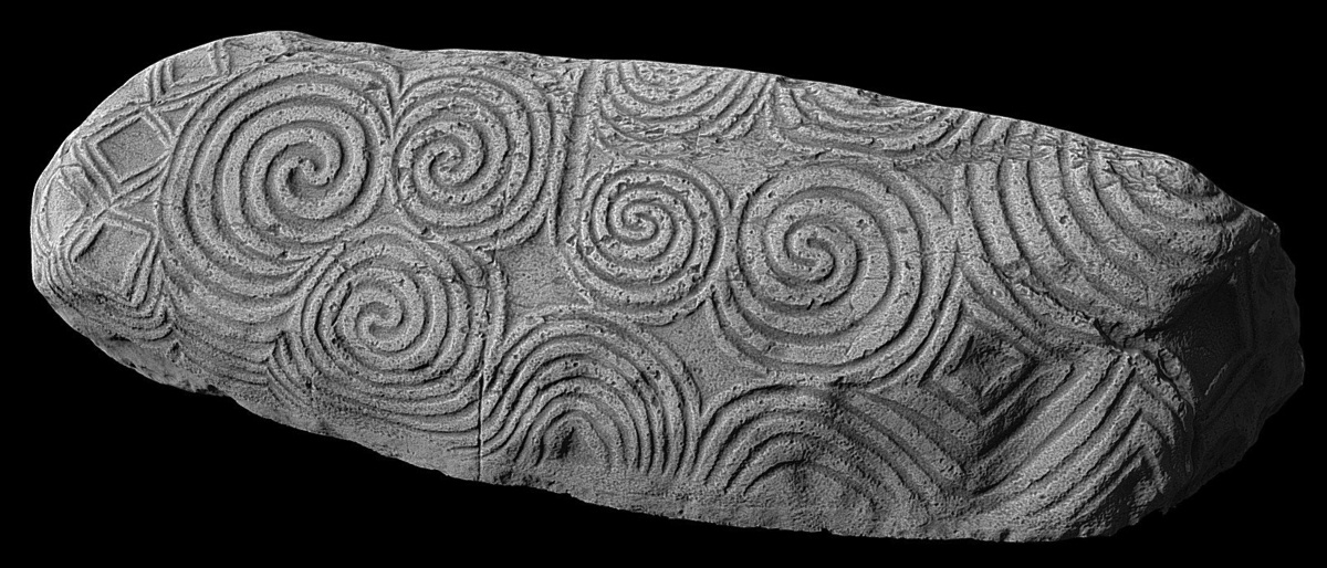 simbologia cultural da tripla espiral triscele Newgrange