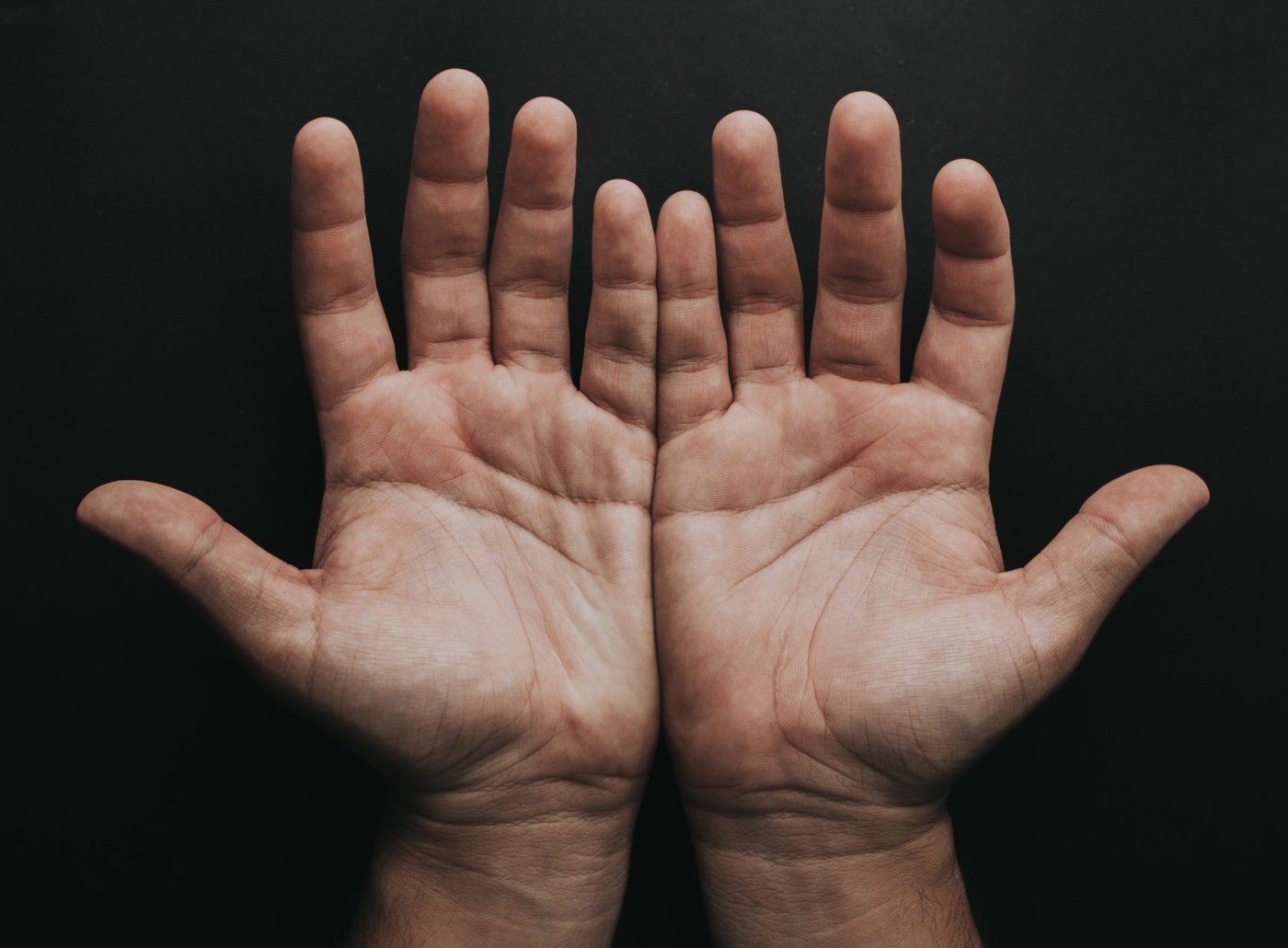 simbologia historica e cultural da oração com as mãos